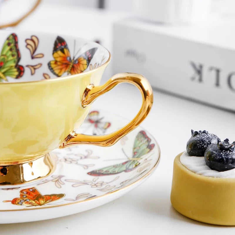 Fine Bone China Tea Cup Set